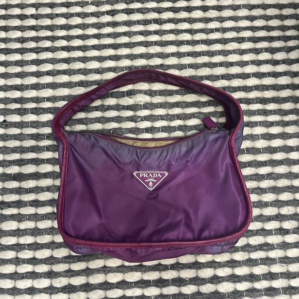 PRADA RE-EDITION 2000 NYLON HANDBAG